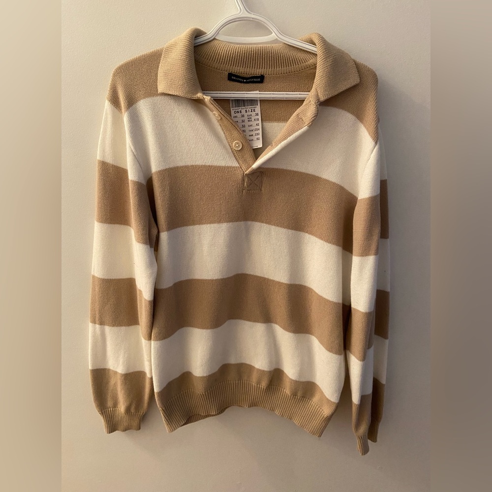 Stripped collar sweater
